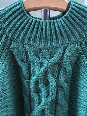 Blue Rain Chunky Cable Turtleneck Sweater in Teal Green
